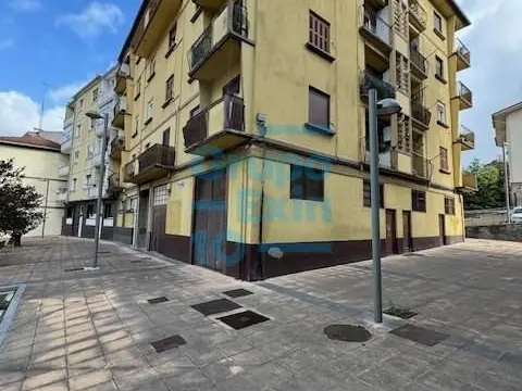 Local comercial en calle de Arriba