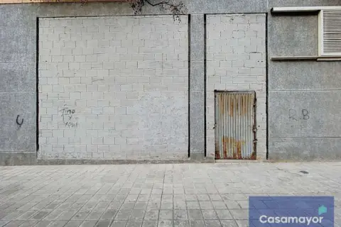 Local comercial en Carrer Sax, 2