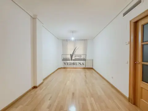 Piso en calle de Ramón Pignatelli