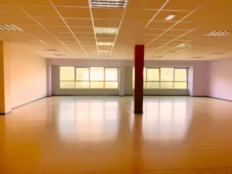 Oficina en Avenida de Oria