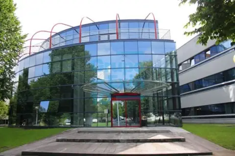 Oficina en Zuatzu