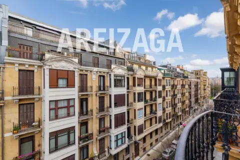 Piso en calle de Moraza, 1