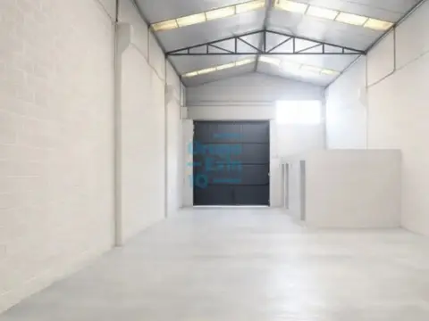 Nave comercial en Ubarburu Pasealekua, 54