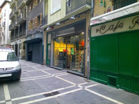 Local comercial en calle de las Comedias