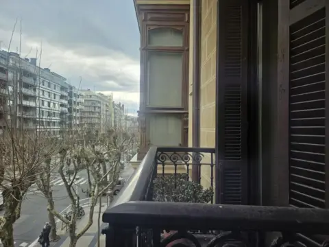 Piso en Avenida-Boulevard