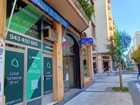 Local comercial en Egia