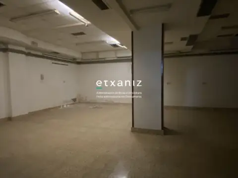 Local comercial en calle de Easo