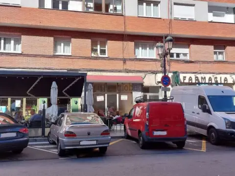 Local comercial en Avenida de Torrelavega