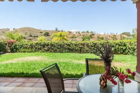 Chalet en Urbanización Santa Clara Golf, 2