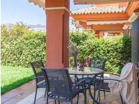 Chalet en Urbanización Santa Clara Golf, 2