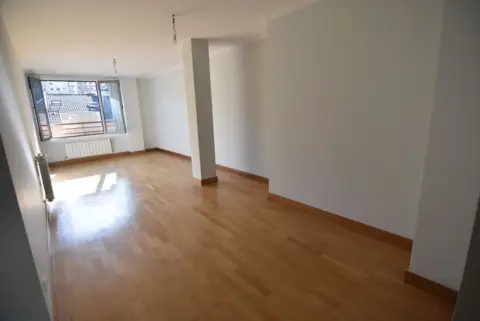 Piso en calle de Toribio Etxebarria