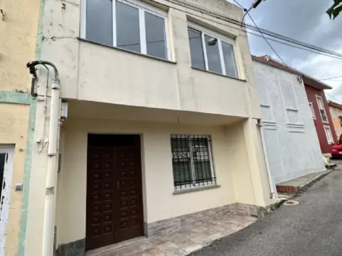 Casa en Lugar Barcias