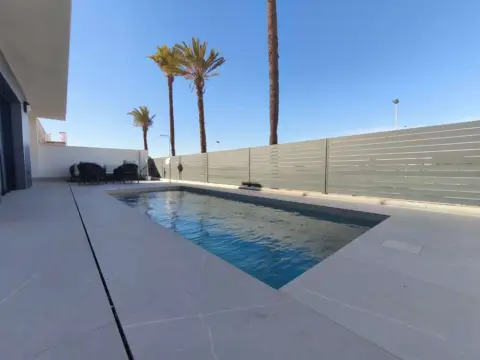 Chalet en Aguas Nuevas-Torreblanca-Sector 25