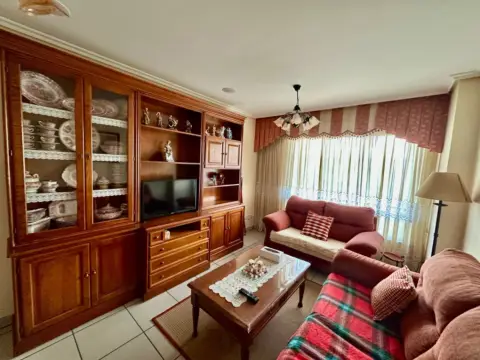 Piso en calle Linares Rivas