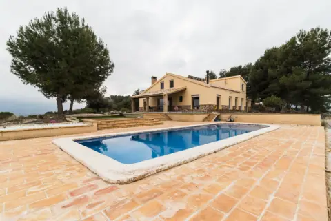 Chalet en Los Ojós