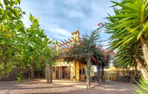 Chalet en calle Desert Springs