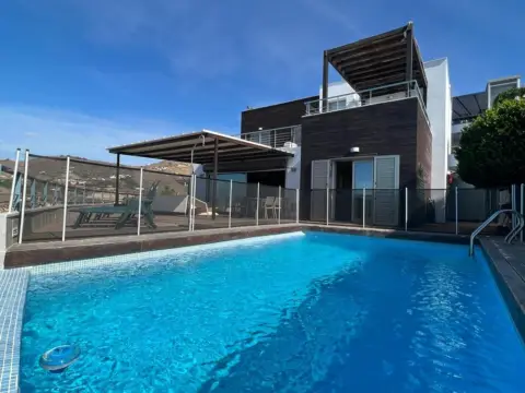 Chalet en Casco Urbano