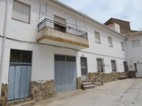 Casa en calle Almendro