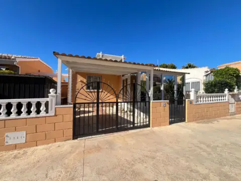 Casa en La Florida-La Chismosa-Los Altos
