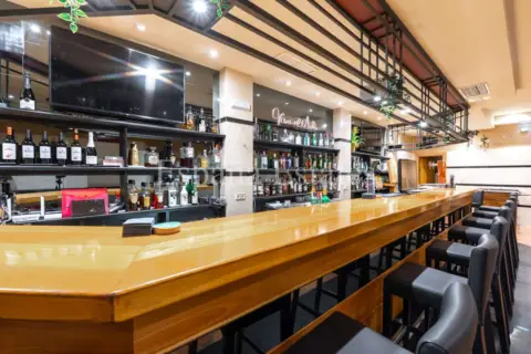 Local comercial en calle del Almirante Ferrándiz