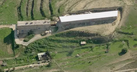 Nave industrial en Perín-La Azohía