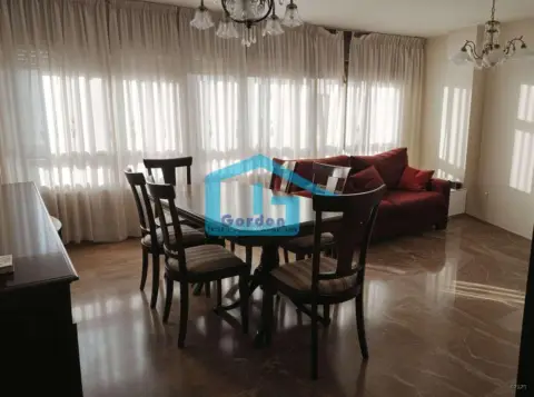 Piso en calle Sagasta