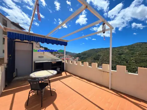 Casa en Otívar