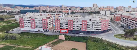 Local comercial en calle calle Carmen Sáez de Tejada, Unde