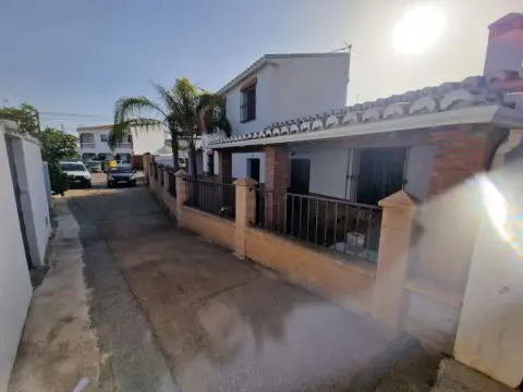 Chalet en Álora