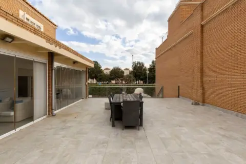 Chalet en Paseo de Almería
