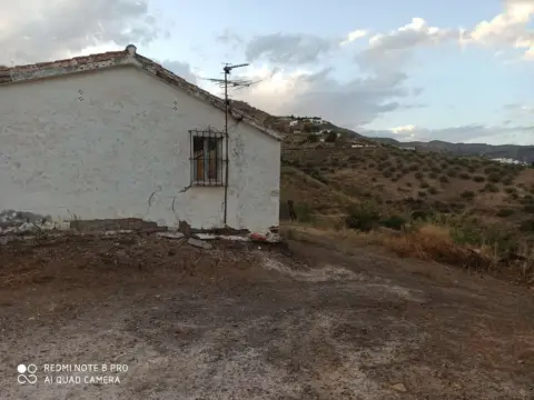 Casa en Moclinejo