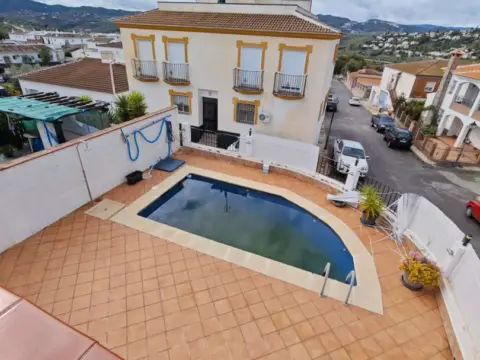 Chalet en Alcaucín