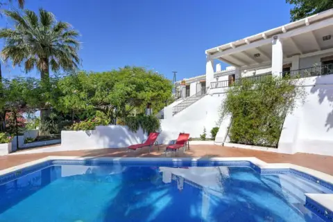 Casa en Zona Ronda de Poniente-Avenidas Salobreña-Enrique Martín Cuevas