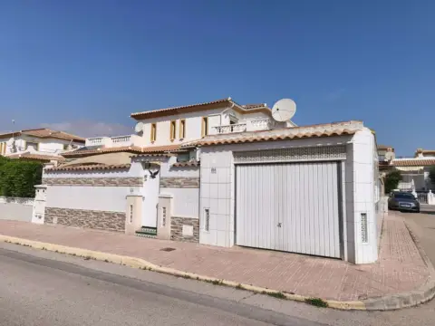 Dúplex en La Florida-La Chismosa-Los Altos