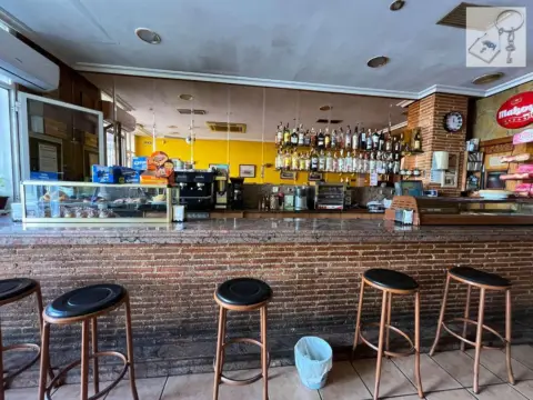 Local comercial en calle Salinero