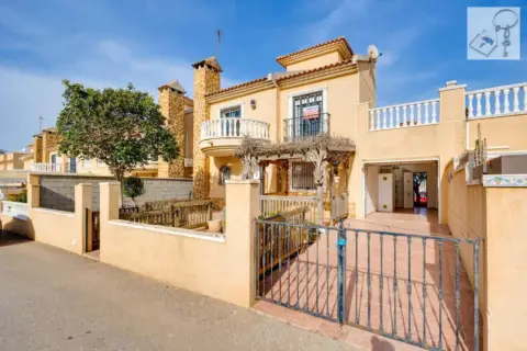 Chalet en calle del Toboso