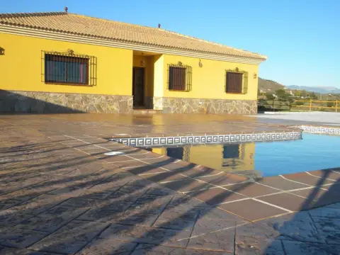Finca rústica en Benajarafe