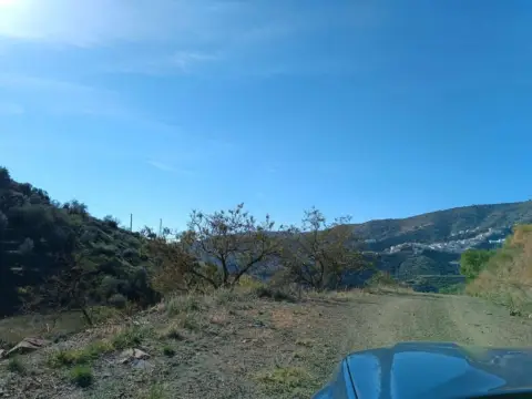 Terreno en Moclinejo