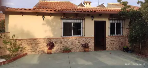 Chalet en El Romeral-Santa Amalia