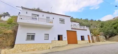 Chalet en Canillas de Aceituno