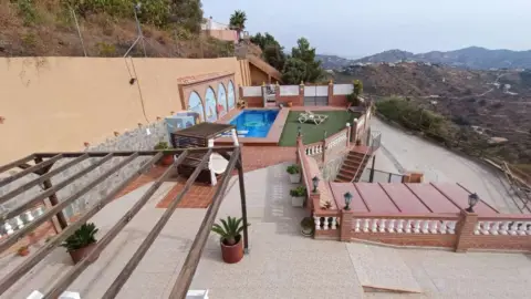 Chalet en calle Torrox Zona Rural