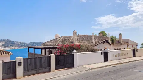 Casa en calle Atarazanas, 69 (Urb