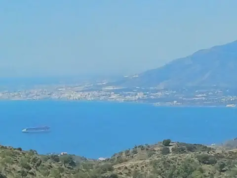 Terreno en Moclinejo