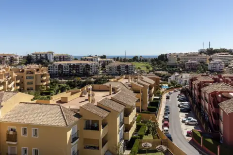 Piso en Urbanización Calahonda-Golf-Riviera del Sol-Miraflores