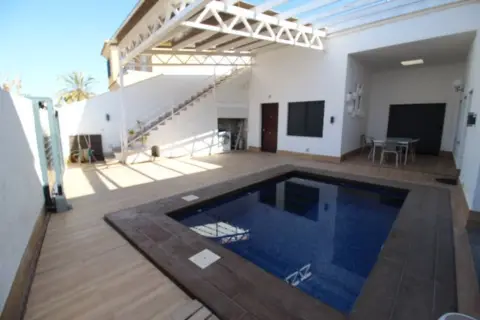 Chalet en calle C- Remo 46