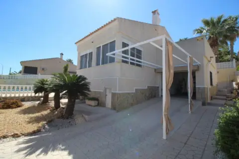 Chalet en calle C- Leon 41