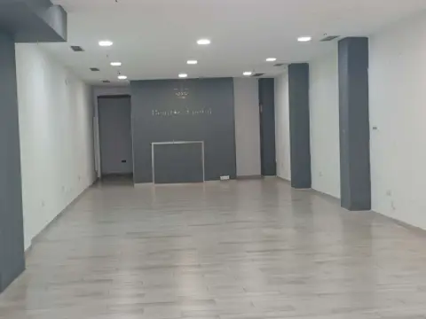 Local comercial en calle Marbella