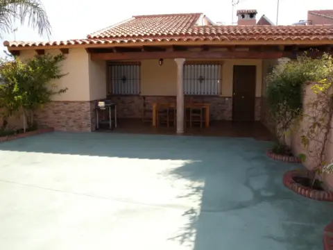 Rustic Finca in El Romeral-Santa Amalia