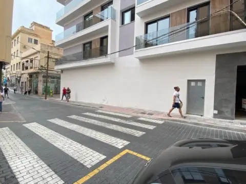 Local comercial en Puerto Deportivo