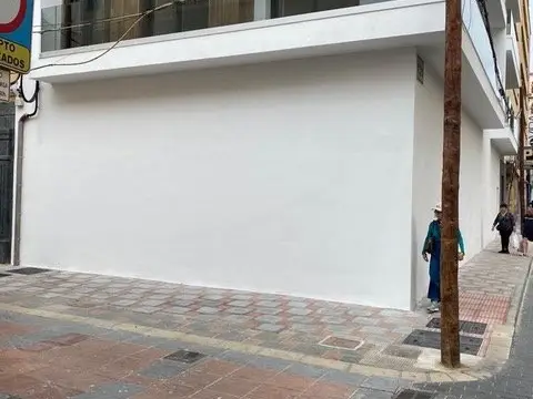 Local comercial en Puerto Deportivo